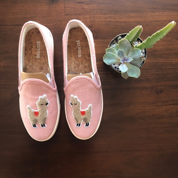 soludos llama pink